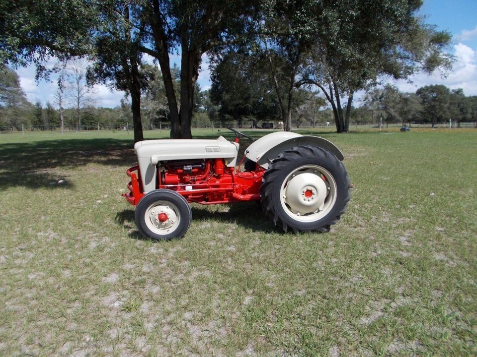 Ford 600 all fuel 1955 tractor