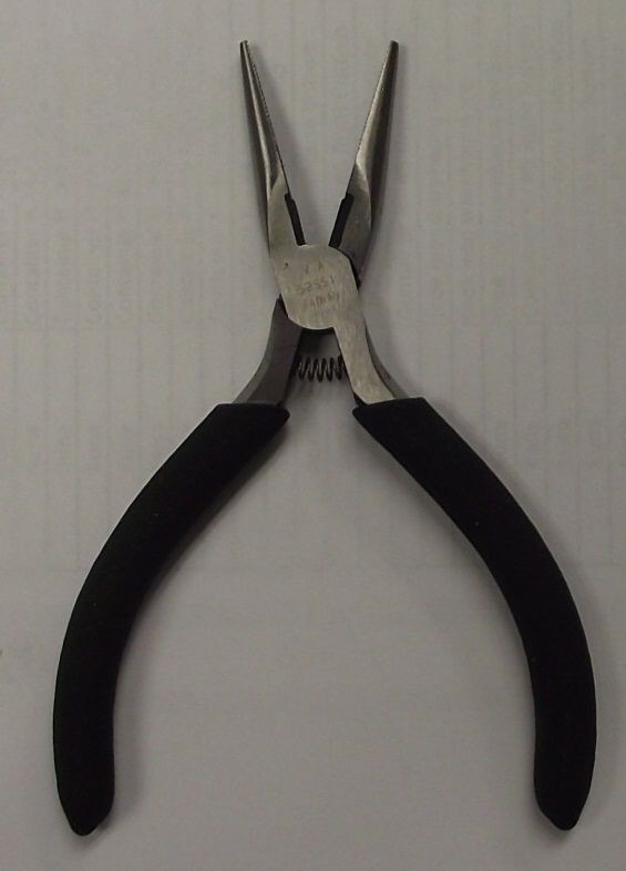 Vermont American 5 1/4 mini needle nose pliers 52551 Taiwan