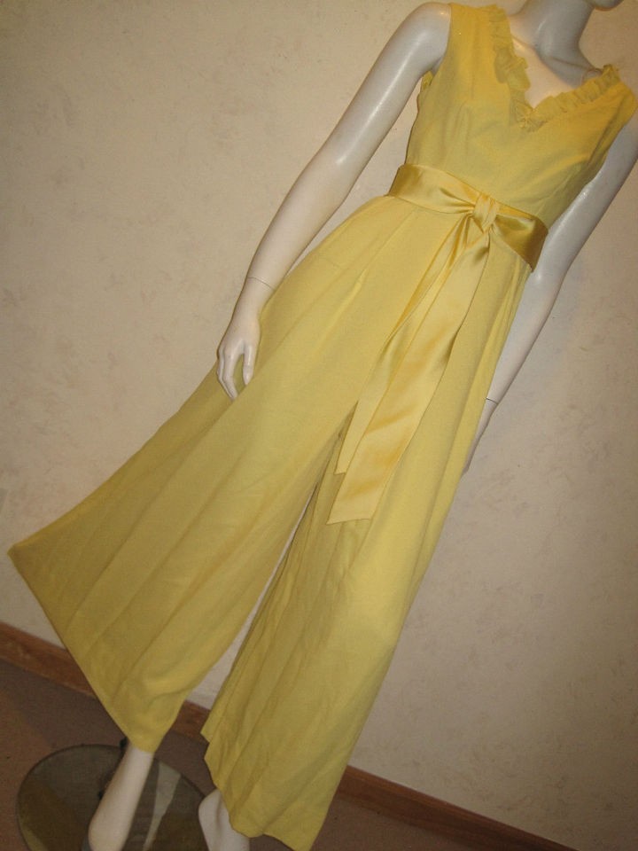 HALLOWEEN COSTUME Vintage Yellow Crepe Jumpsuit Wide Leg Pants Ruffle 