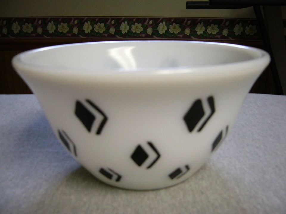 Vintage McKee Unusual Pattern Black Diamond Mixing Bowl