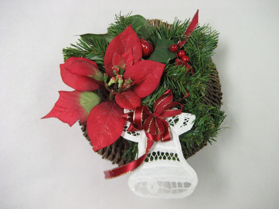 Christmas Holiday Grapevine wall basket hanging decor poinsettia 