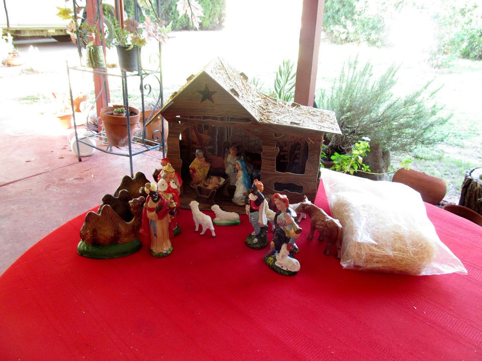 vintage NATIVITY CRECHE SCENE 22 PC. JAPAN, STABLE PAPIER MACHE RESIN 