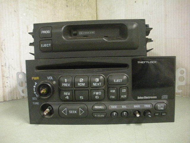 chevy blazer cd player in Car Electronics