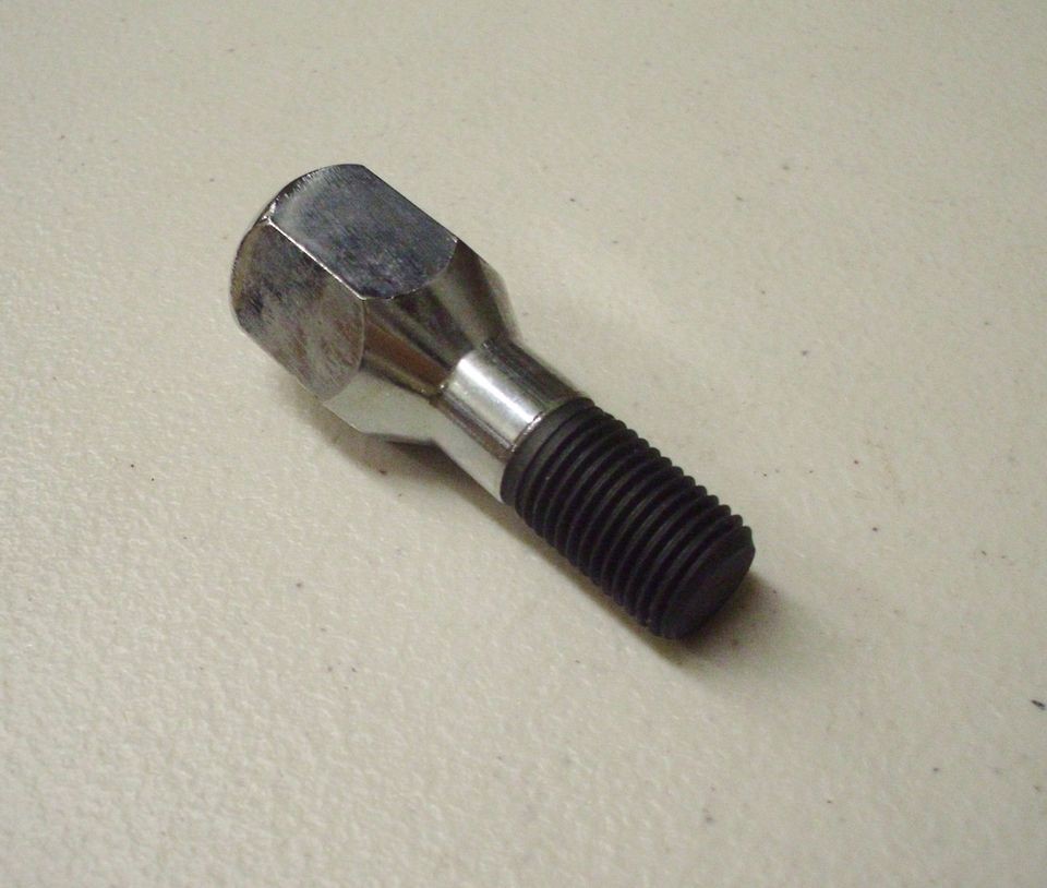 MASERATI WHEEL BOLT OEM # 108954