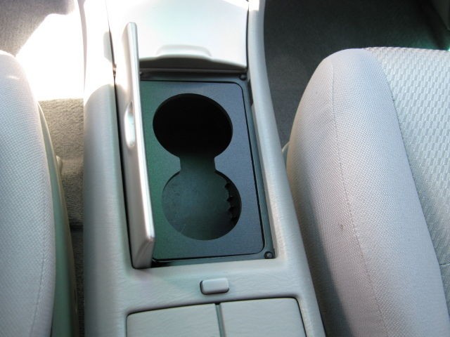 2002 2007 TOYOTA HIGHLANDER CUP HOLDER INSERT ( NO Tools Needed )