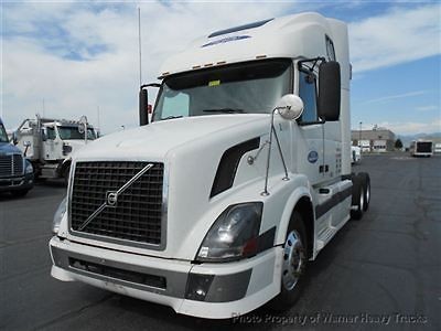 2005 VOLVO VNL 670 CUMMINS ISX 400HP 10 SPEED TRANSMISSION CLEAN TRUCK