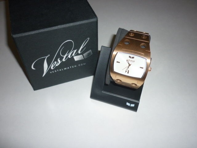 NWT Vestal Destroyer Rosegold Gold White DES047S Matte Brushed Nixon 