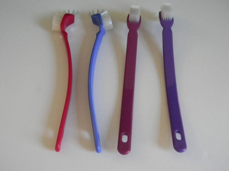 Tupperware Seal Brush Set of 4 Purple Pink Blue & Plum Clean Grout 