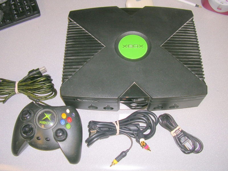 Original XBOX System (Microsoft X Box) W/Controller sd2