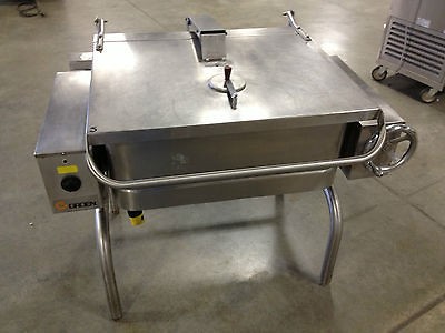 Groen HFP/1 3 Tilt Pan Braising Skillet Natural Gas Crank Dump 30 