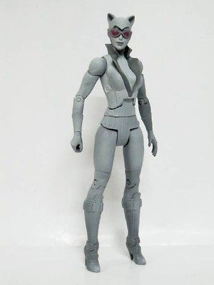  DC UNIVERSE BATMAN ARKHAM CITY LEGACY EDITION WHITE CATWOMAN ACTION 