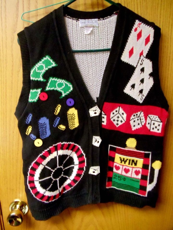   CASINO THEME SWEATER VEST WOMEN M DICE POKER CHIPS SLOT MACHINE