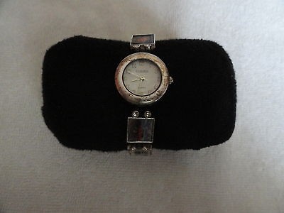 6ynn1) Kessaris Quartz Ladies Watch with a Unique Hollywood Band