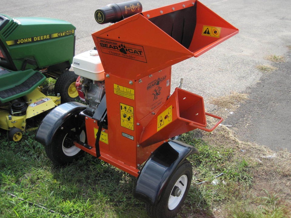   Cat Chipper Shredder by Crary 8hp Honda Engine 3 Chipper Towable New