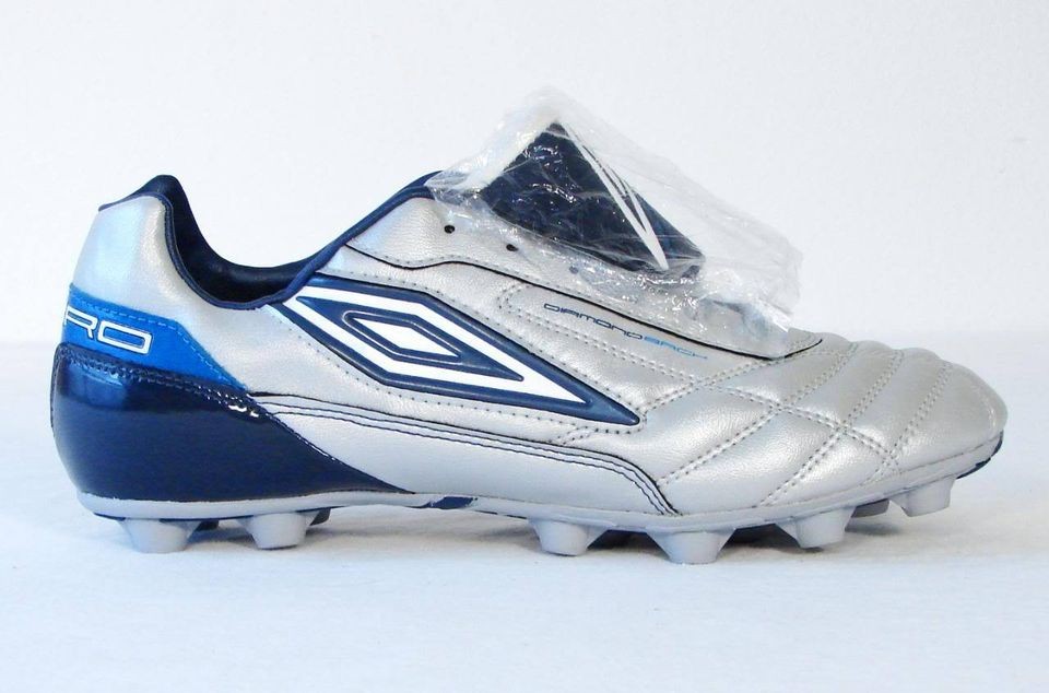 Umbro Diamondback Silver & Blue Soccer Football Cleats Mens NEW