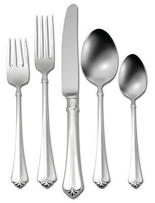 oneida juilliard flatware in Flatware