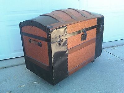 vintage trunks in Antiques