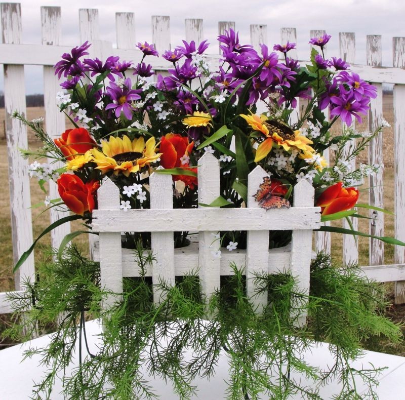   Garden Fence Mothers Day Sympathy Funeral Grave Cemetery Saddle Spray