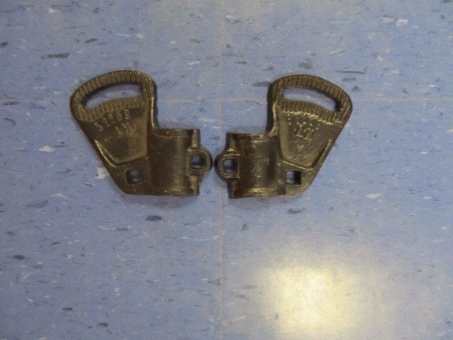 CULTIVATOR PARTS, RH & LH CULTIVATOR PEG HOLDERS, CULTIVATOR PORKCHOPS 