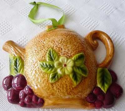 Decorative ORANGE TEAPOT Ceramic WALL PLAQUE Fruit ORANGE TEAPOT 