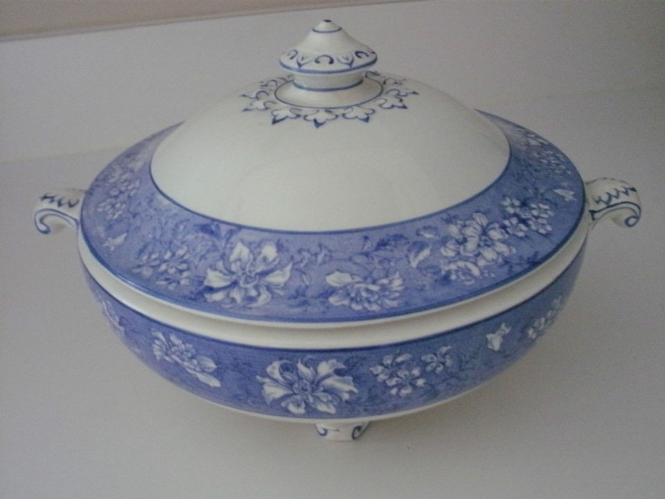 SOHO POTTERY   SOLIAN WARE AZALEA COVERED CASSEROLE