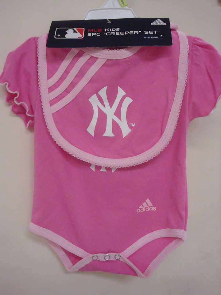 New York Yankees MLB Infant Creeper Set (onesie, bib, booties)