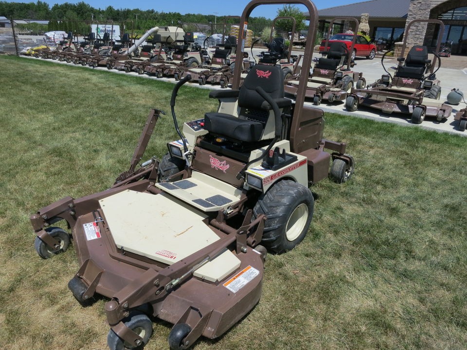 2007 Grasshopper 932G2 Zero Turn Mower w/ 61 Flip Deck / Kubota Gas