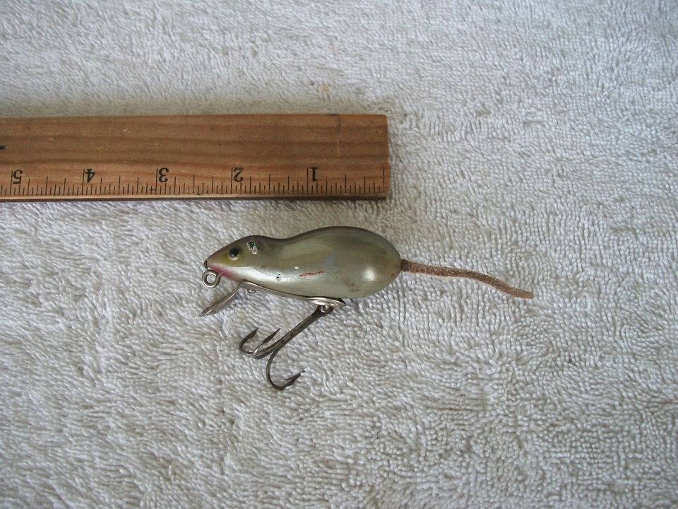 Paw Paw Mouse Fishing Lure Freshwater Bass Plug Leather Tail Vintage 