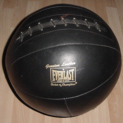 vintage 1940s 1950s EVERLAST Medicine Ball PERFECT CONDITION