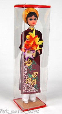 12 Vietnamese Doll Beautiful Dress Brightly Colored New Vietnam 