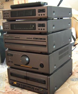 DENON D 700 COMPACT STEREO SYSTEM w/REMOTE