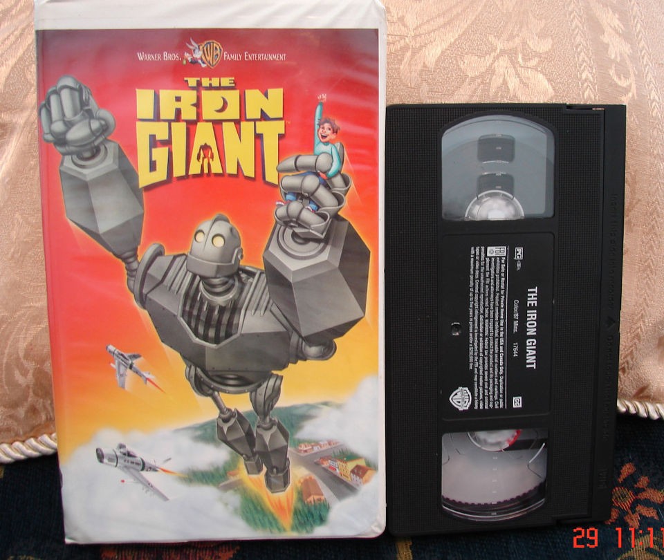 Iron Giant VHS VIDEO ANIMATED Family Jennifer Aniston Harry Connick Jr ...