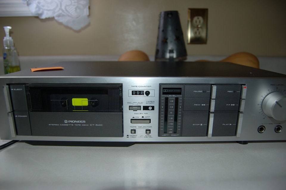 single cassette deck in TV, Video & Home Audio