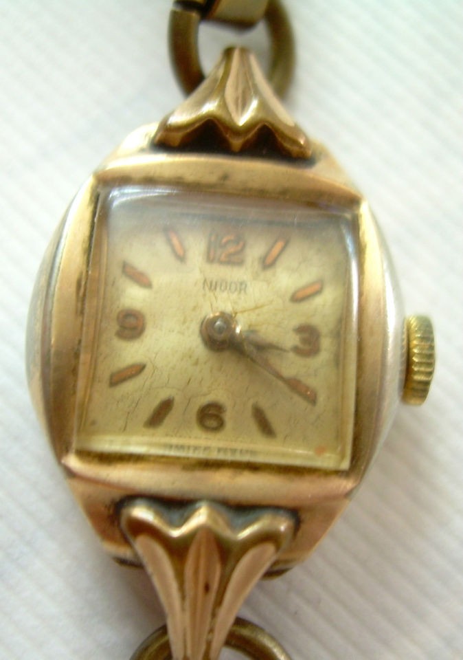 RARE ROLEX TUDOR 20M GOLD PLATE 17RUBIES HAND WIND LADIES WATCH 