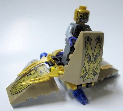 lego alien commander