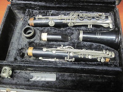 VINTAGE VITO RESO TONE CLARINET WITH CASE (9873SR)