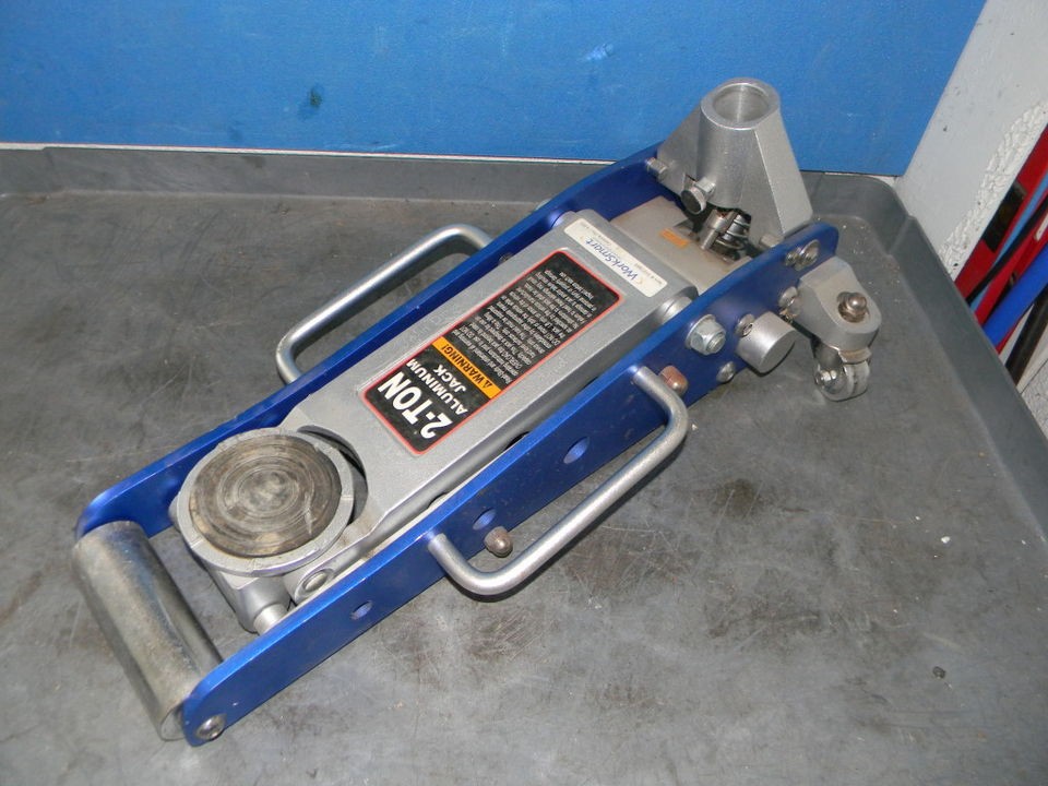   WS MH JACK1 11​2 2 ton cap 17 3/4 max height Low Profile Floor Jack