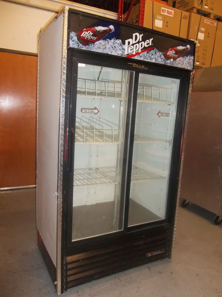 TRUE DOUBLE SLIDE GLASS DOOR COOLER REFRIGERATOR MERCHANDISER