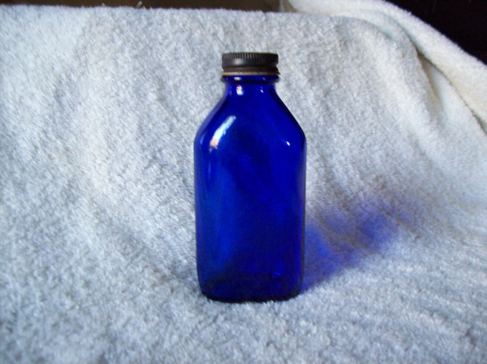 PHILLIPS MILK OF MAGNESIA BOTTLE WITH METAL CAP COBALT BLUE 5 TALL GC