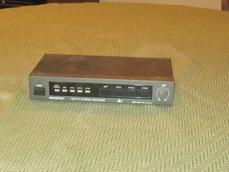 Vintage Recoton MTS TV Analog Stereo Decoder DNR/dbx V662 As Is