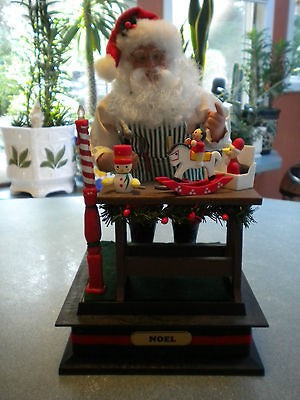 ANIMATED MUSICAL HOLIDAY SCENE DECORATION   SANTAS WORKSHOP   PLAYS 