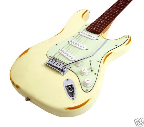   Strat 1950 Distressed Cream (Tim Gentle Music Owners of Antoria