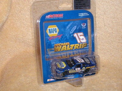 ACTION   Michael Waltrip NAPA AUTO PARTS   2004 Monte Carlo   1/64