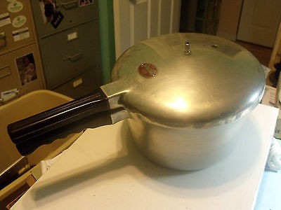   Pressure Cooker; Model 404; 3 1/2 quarts; from National Pressure Co