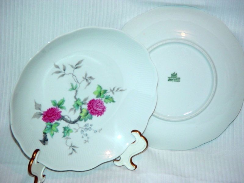 Johann Seltmann Vohenstrauss Chrysanthemum Bavaria China Soup Bowl