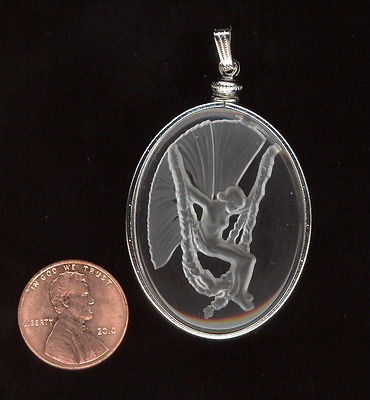   LALIQUE LIKE FAIRY INTAGLIO GLASS Pendant SILVERTONE SETTING 40mm