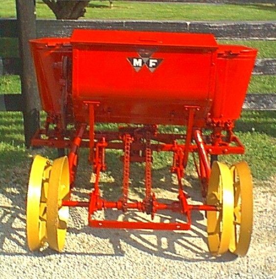 row corn planter in Planters