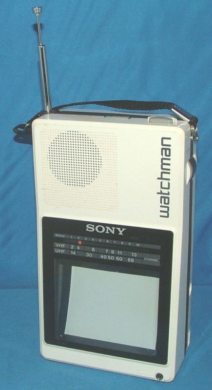 VINTAGE SONY WATCHMAN FD 42A PORTABLE FLATSCREEN B&W TV