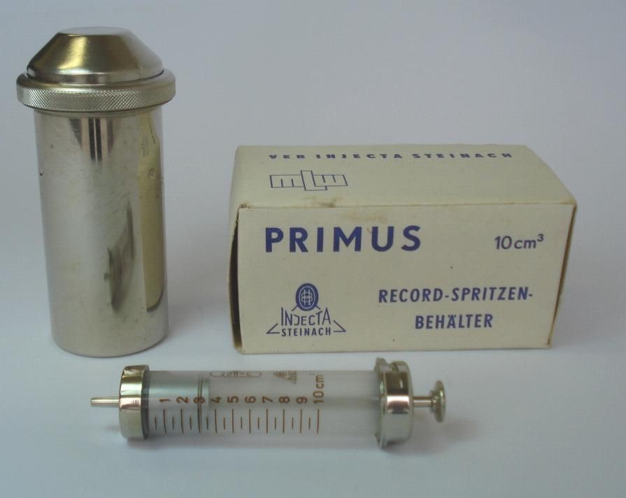 VINTAGE BRASS & GLASS SYRINGE w/STERILIZER PRIMUS MINT