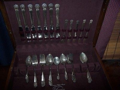 1941 INTERNATIONAL SILVERPLATE FLATWARE SET ETERNALLY YOURS 52 PIECES 